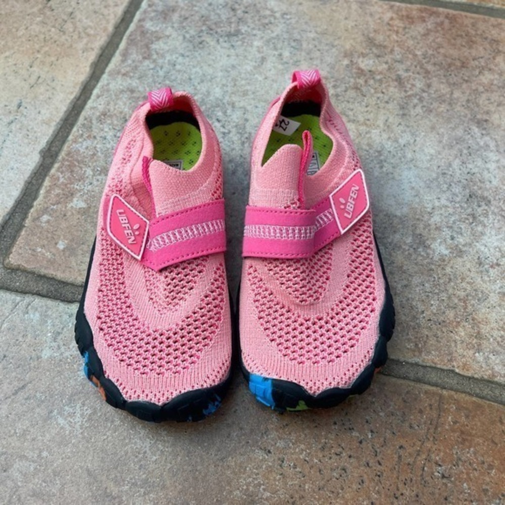 UBFEN KIDS WATER SHOES